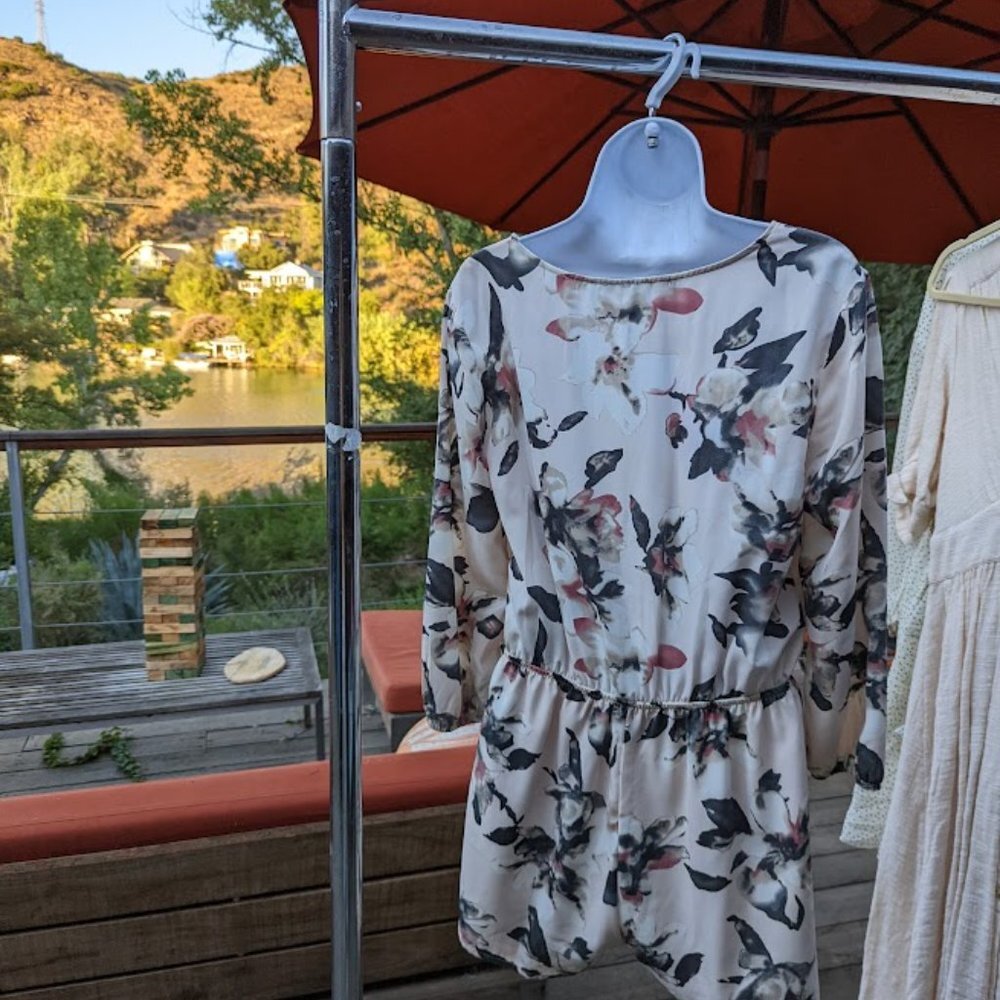 Nordstrom One Clothing Los Angeles Tie-Waist Long Sleeve Romper Size M - Picture 3 of 8